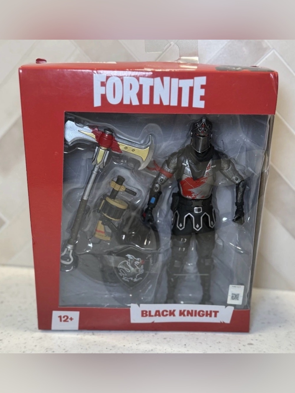 Fortnite ~ BLACK KNIGHT DELUXE 7-INCH
ACTION FIGURE ~ McFarlane Toys